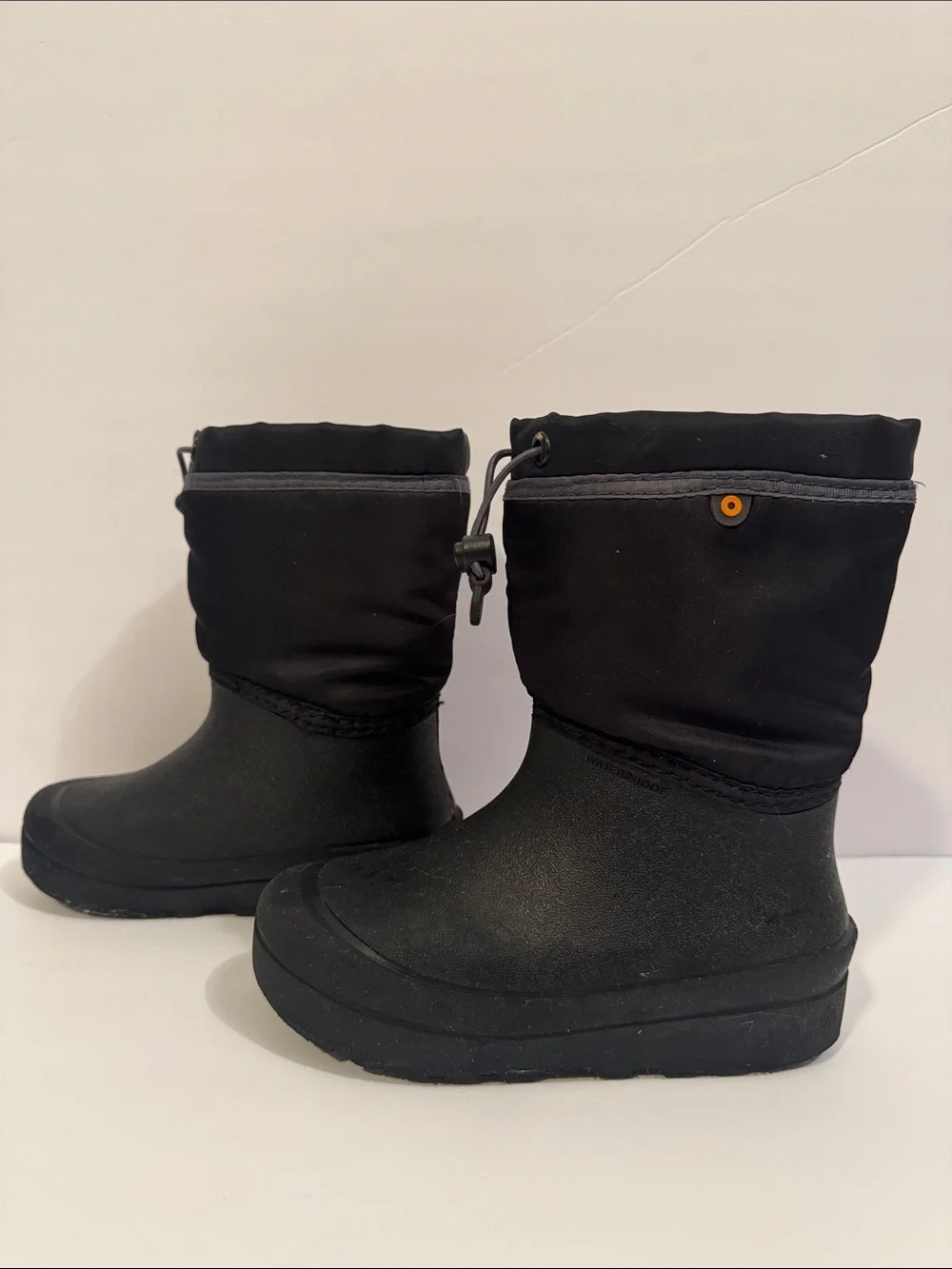 BOGS Kids Black Waterproof Snow Boots sz 13